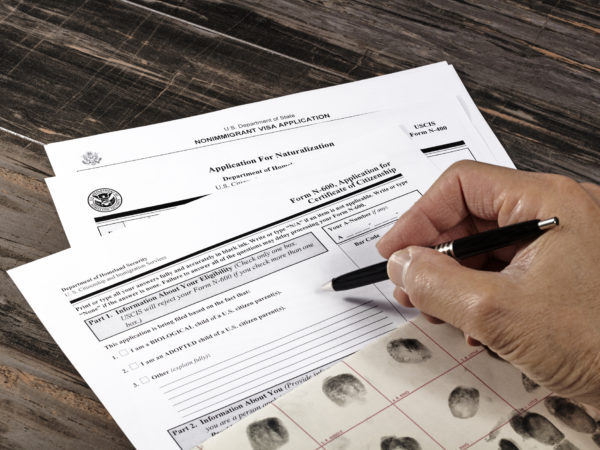 Điều Kiện để Nộp Đơn Thi Quốc Tịch